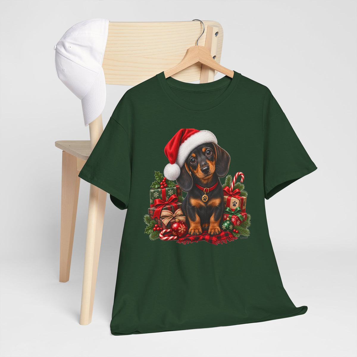 Christmas Dachshund T-Shirt – Cute Puppy in Santa Hat Holiday Tee