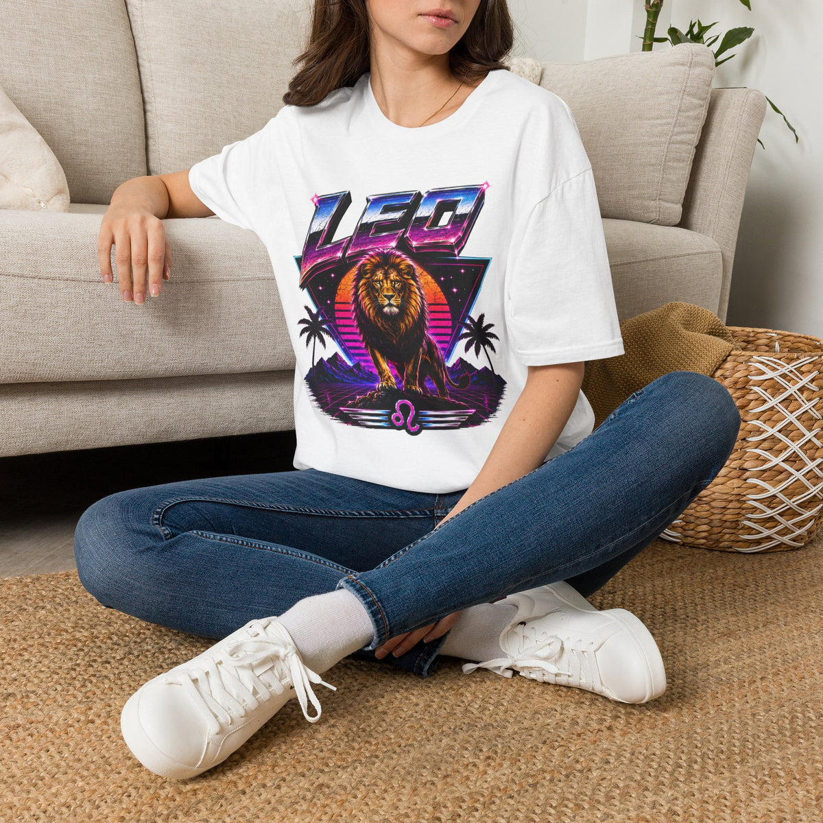 Leo Zodiac T-Shirt — Retro 80s Lion Astrology Tee
