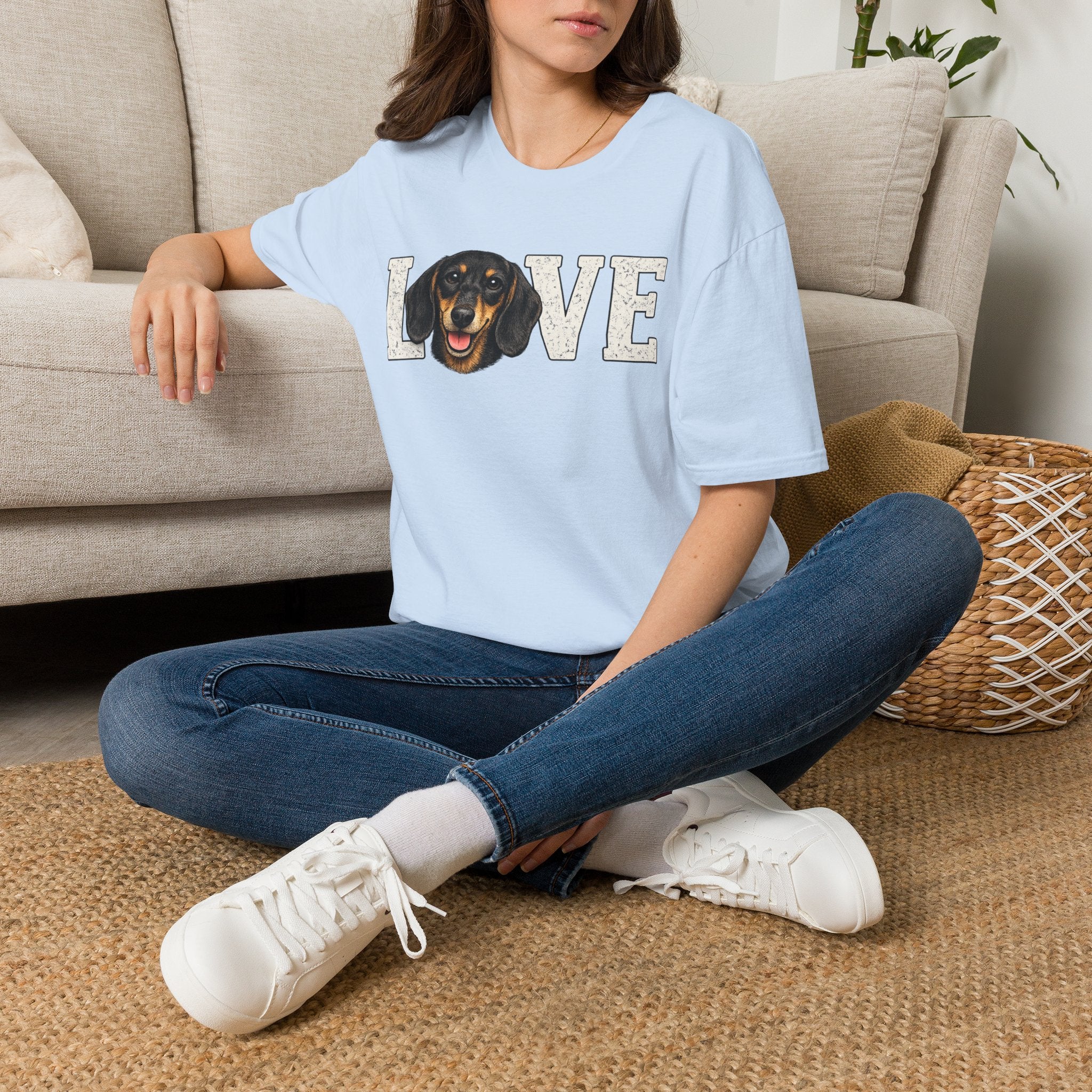 Dachshund LOVE T-Shirt — Cute Wiener Dog Graphic Tee for Dog Lovers